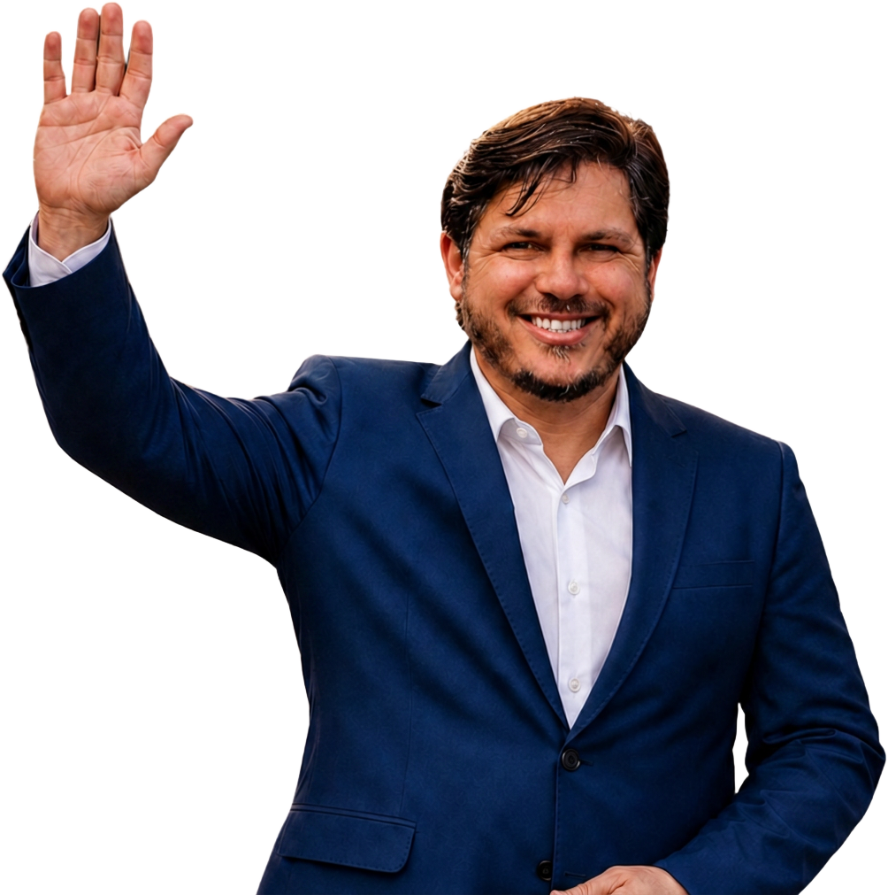 Flávio Braga, candidato a Senador pelo Tocantins, acenando